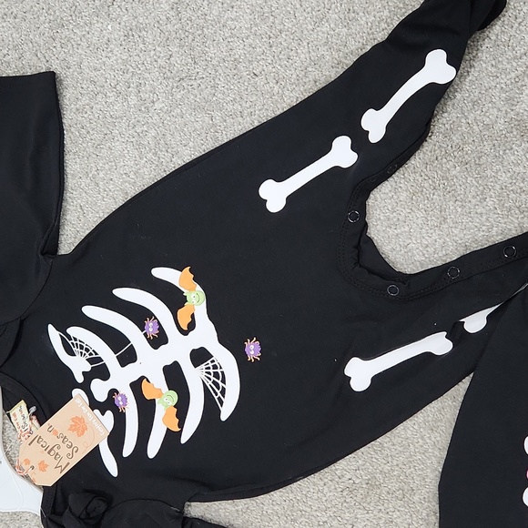 Set of Festive Fun for Fall 3-6 months onsies - Picture 3 of 6